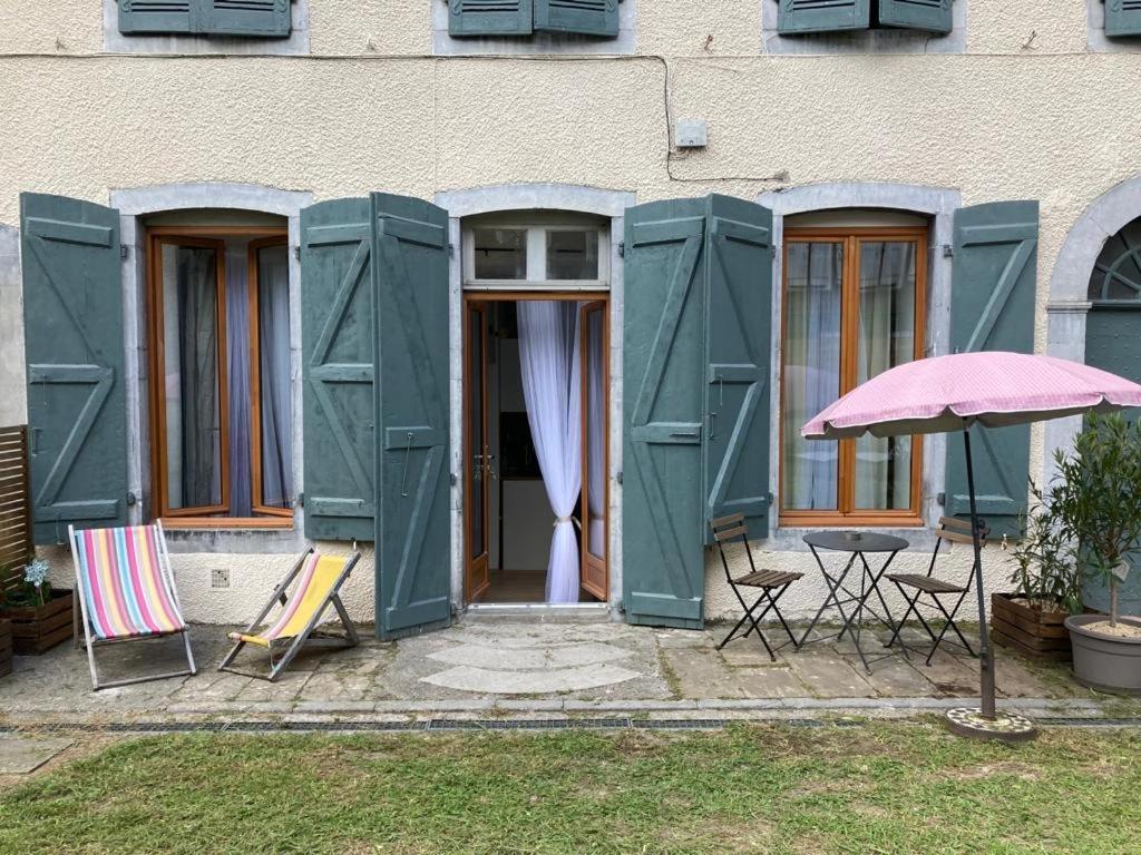 Une Maison De Famille Oloron-Sainte-Marie Exteriör bild