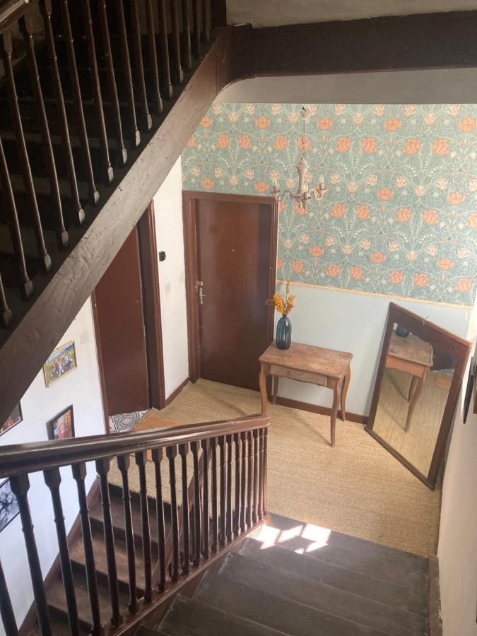 Une Maison De Famille Oloron-Sainte-Marie Exteriör bild