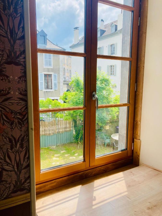 Une Maison De Famille Oloron-Sainte-Marie Exteriör bild